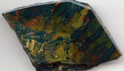 Камінь геліотроп фото і властивості, використання в прикрасах і виробах