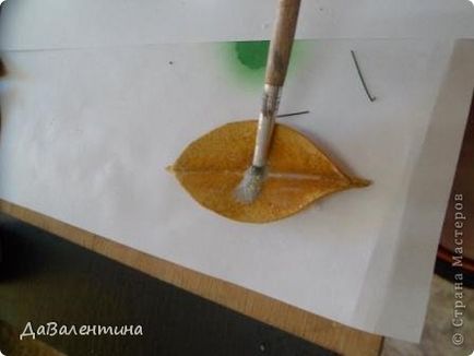 Картина зі шкіри - композиція з соняшниками