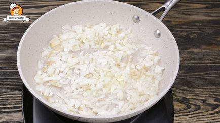 Burgonya „fészkek” csirke - egyszerű receptek