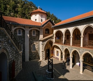 Кіккський монастир на Кіпрі години роботи, розклад богослужінь, адреса та фото