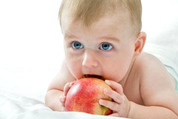 Mikor és hogyan kell bevezetni kiegészítő táplálás baba