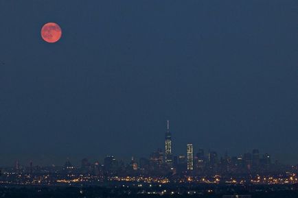 Fotografiile frumoase ale super-lunii 2014, 12 iulie, luna se va apropia de o distanță apropiată de pământ (foto),