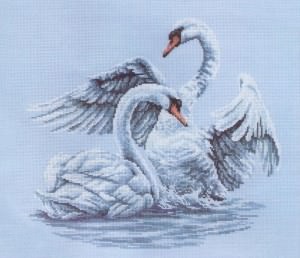Лебеді вишивка хрестом білосніжних птахів (схеми)