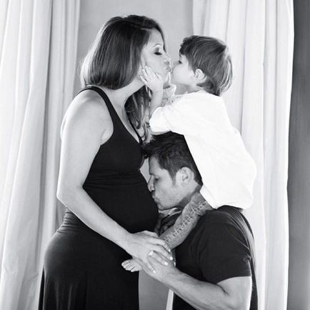 Cea mai bună idee a unei fotografii pentru femeile însărcinate cu soțul ei