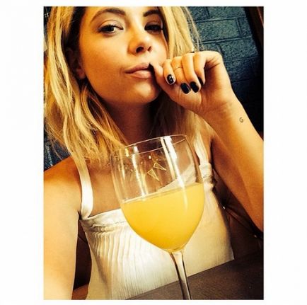 Top szépség-pont Ashley Benson Instagram, belorusz Női Portál (Benson) Top szépség-pont Ashley Benson Instagram, belorusz Női Portál