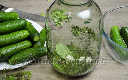Малосольні огірки покроковий рецепт (11 фото)
