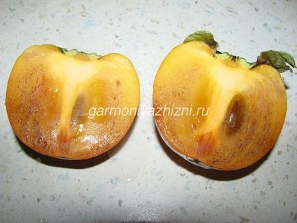 Masti din persimmons pentru fata si par