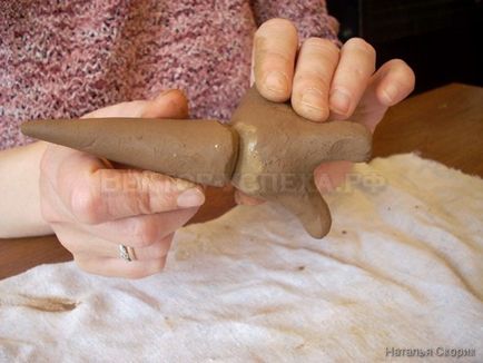 Tehnologie de clasă master pentru a face fluierul de jucărie din argilă 