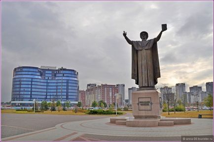 Minsk _ Independence Avenue, hogy vizsgálják felül a turista anna_08