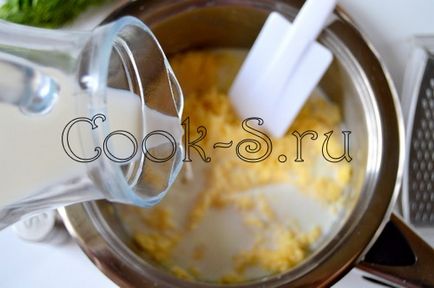 Молочно-сирний соус - покроковий рецепт з фото, закуски
