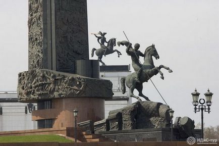 Monumentul Victoriei pe Munții Montanți fotografie, istorie, înălțime, fapte interesante