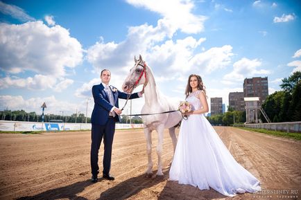 Moszkvai Hippodrome - fotó esküvői séta, esküvői fotózást lovakkal, étterem királyi csarnok