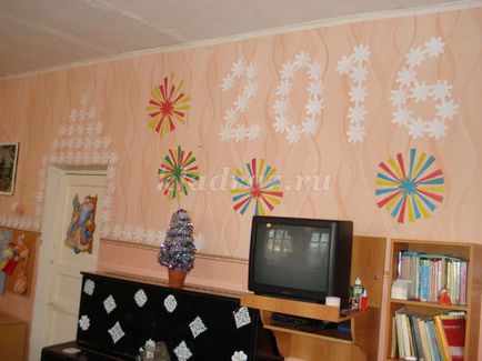 Оформлення групової кімнати до нового року в дитячому саду своїми руками з фото