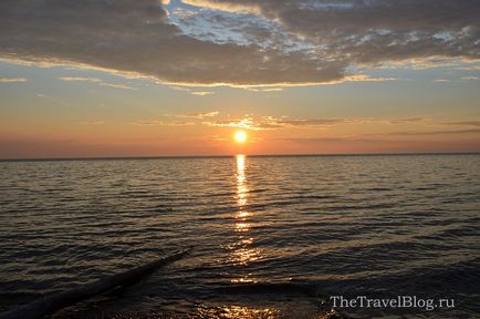 Відгук про відпочинок дикуном в наметах на Байкалі, thetravelblog