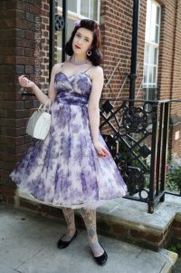 Плаття фіолетового кольору фасони, з чим носити, 50 фото