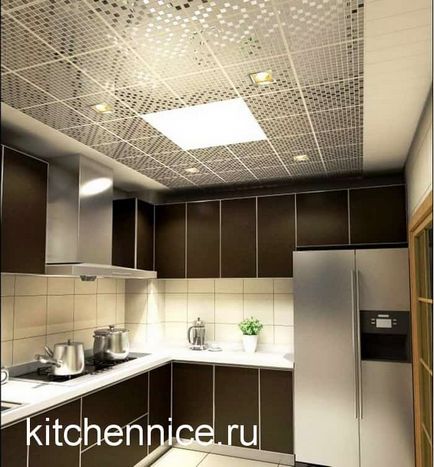 Plafonul din panouri din plastic în designul și decorarea camerei de bucătărie