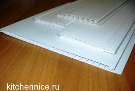 A felső határ a műanyag panelek a konyhában fotó design és dekoráció (plafon) A felső határ a műanyag panelek a konyhában fotó design és dekoráció