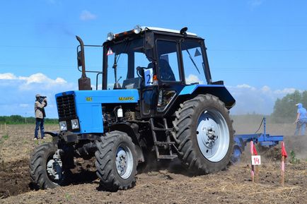 Drepturile tractorului unde și cum se obține învățarea la distanță pentru echipamentul special