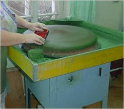 Процес виготовлення палехской шкатулки