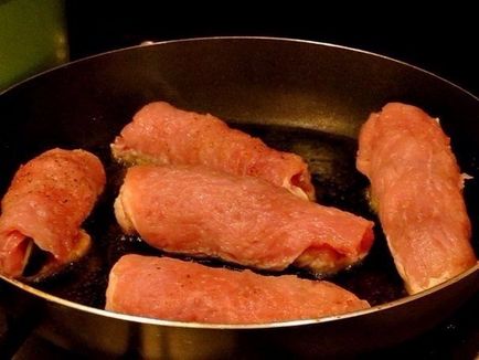 Carne de vită cu castraveți murate, gătite acasă