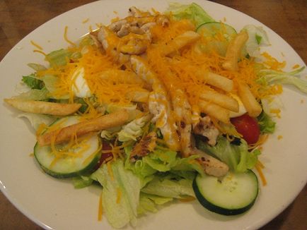 Салат з картоплею фрі і куркою - покроковий рецепт з фото