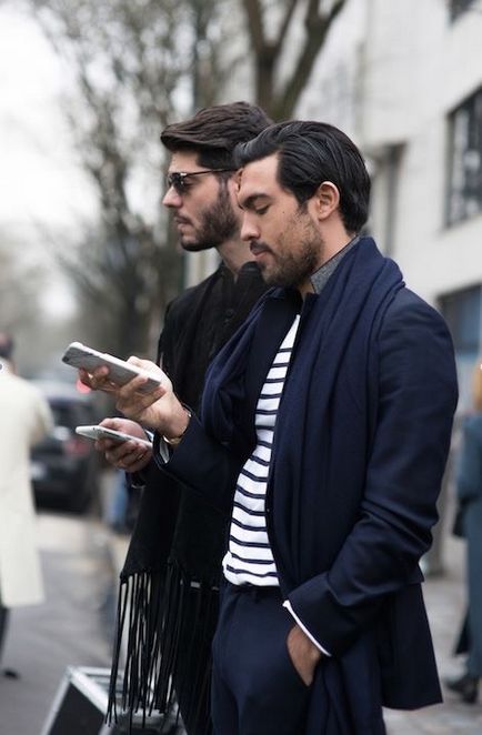 Cu ce ​​poti purta o vestă pentru bărbați imagini stilate pe o fotografie