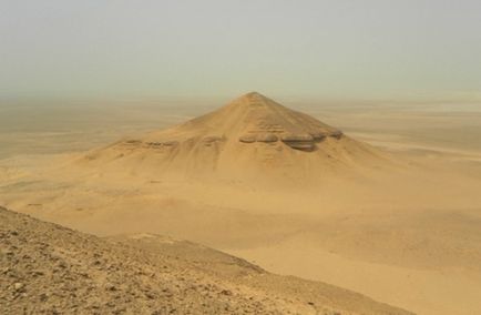 За допомогою карт google earth, можливо знайдено давно втрачені єгипетські піраміди, туристичний