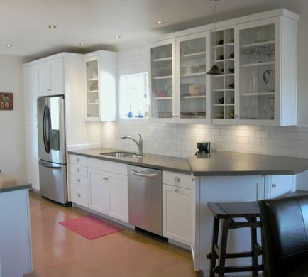 Способи як повісити кухонні шафи - фото варіанти