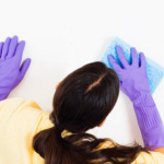 Modalități de curățare a mirosului de urină pe mobilier, pătuțurile mamei