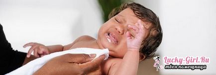 Regurgitarea la nou-născuți după hrănire, de ce bebelușii recurg și dacă vă faceți griji