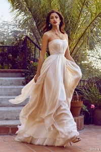 Весільні сукні в пастельних тонах