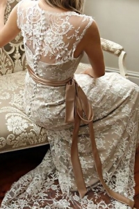 Весільні сукні в пастельних тонах