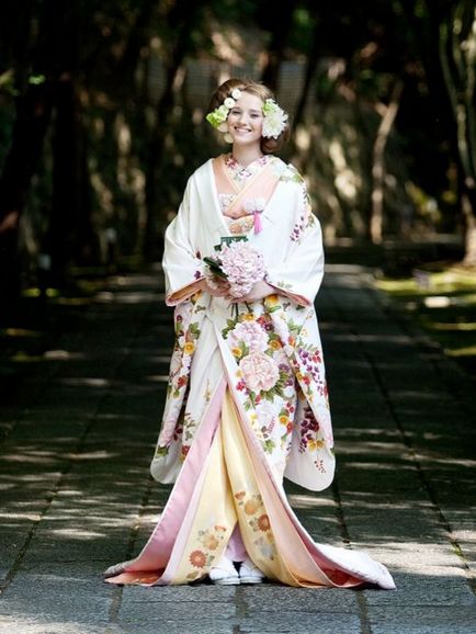 Rochii de mireasa in stil japonez - kimono si nu numai