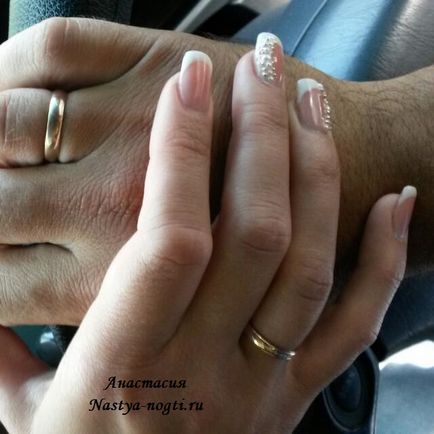 Designul unghiilor de nunta