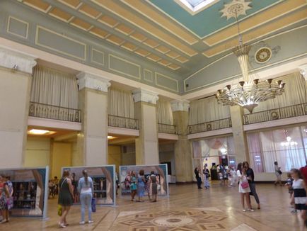 Teatru Casa Baltică, Sankt Petersburg, Rusia descriere, fotografie, unde este pe hartă, cum să ajungi la hotel