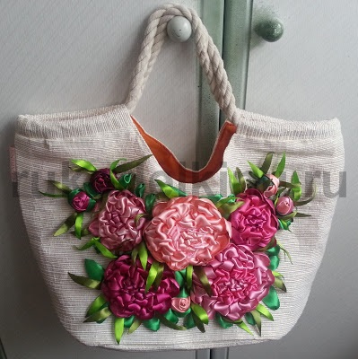 Decoram un sac de flori din tesaturi