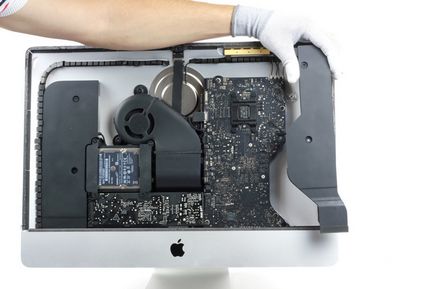 Instalarea ssd-ului suplimentar în imac 21