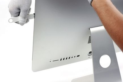 Instalarea ssd-ului suplimentar în imac 21