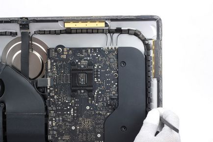 Instalarea ssd-ului suplimentar în imac 21