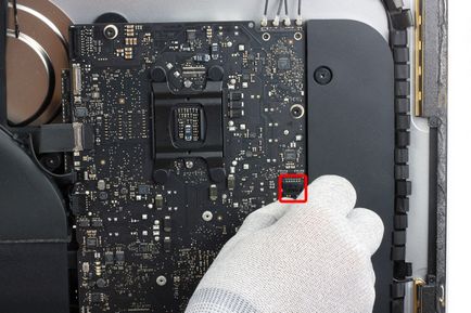 Instalarea ssd-ului suplimentar în imac 21