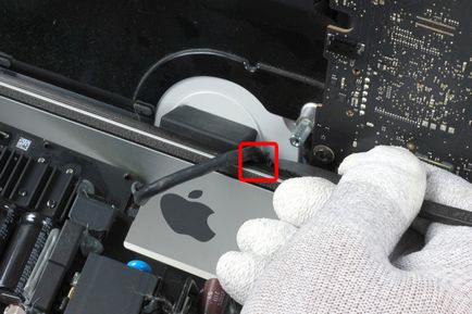 Instalarea ssd-ului suplimentar în imac 21