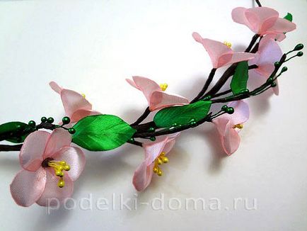 Вінок на голову яблуневий цвіт зі стрічок (канзаші), коробочка ідей і майстер-класів