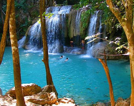 Cascada Eravan și parcul național cu același nume din Thailanda