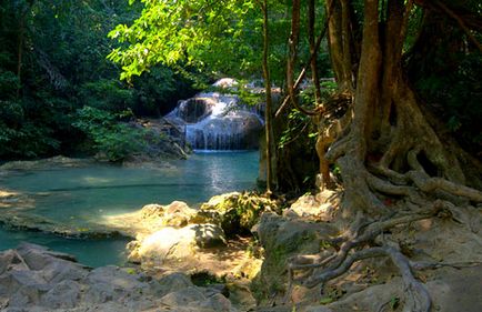 Cascada Eravan și parcul național cu același nume din Thailanda