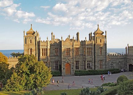 Vorontsov palota (Alupka) a történelem, tények, fotók, árak (Vorontsov Palace a térképen) Vorontsov palota (Alupka) a történelem, tények, fotók, árak