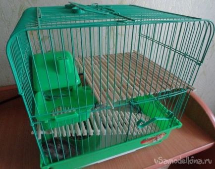 Cel de-al doilea etaj într-o cușcă pentru un hamster