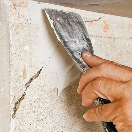 Закладення тріщин у стіні панельного або цегляного будинку