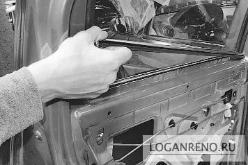 Cseréje a hátsó ajtó üvegek - ajtók - Renault Logan (Renault Logan), javítás és karbantartás