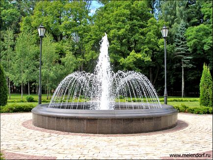 Castelul Mayendorf pe autostrada Rublevo-Uspenskoye