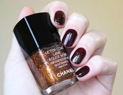 Manichiura de iarnă chanel cu lacuri # 18 rouge noir, # 757 trandafir de trandafir și strat de top lame rouge noir,